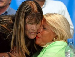 El macrismo del agua bendita