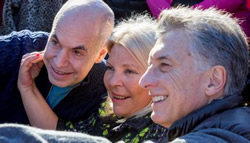 El macrismo del agua bendita